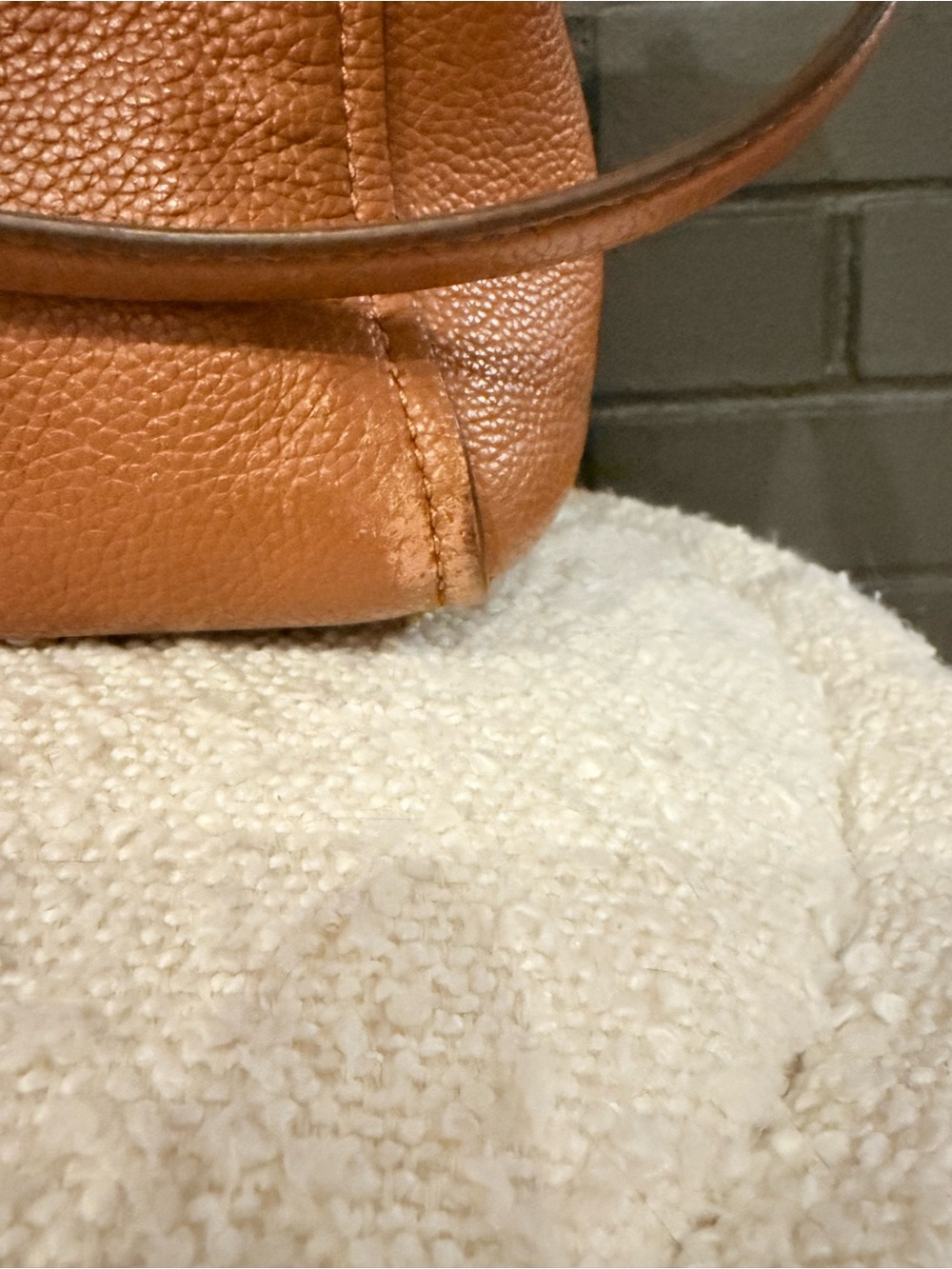 Tory Burch Cognac Pebble Leather Shoulder Bag with Gold Logo - Picture 6 of 7